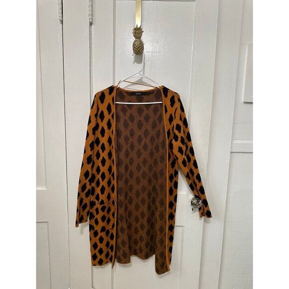 Vero Moda woman size, medium, black, and brown patterned cardigan - Picture 1 of 10